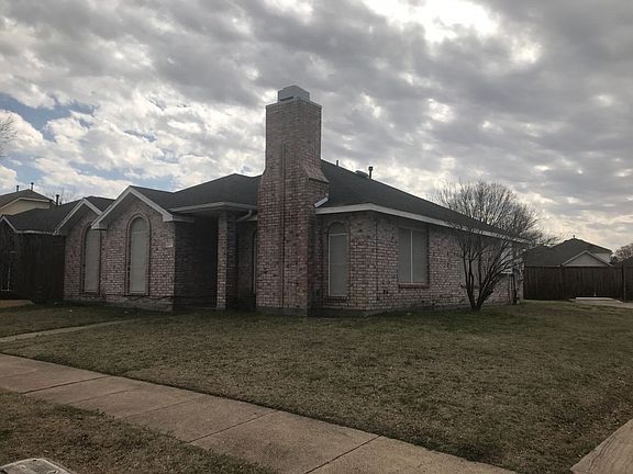 3rd image of 2317 Valley Creek Dr