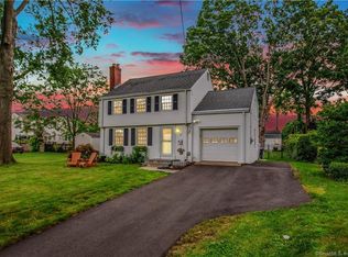 72 Mountain Rd, West Hartford, CT 06107