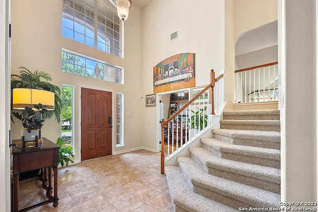 4 bed, 3.5 bath, 4155 sqft, $3,695 — Photo 3