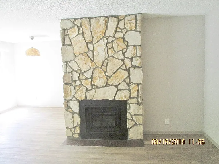 Lido Apartments - 3671 Midvale Ave — Photo 7