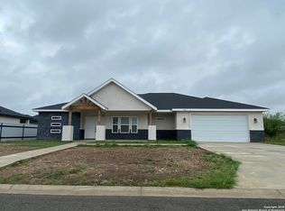 414 Pitaya Ln, Del Rio, TX 78840