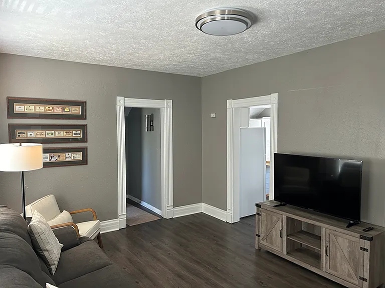 829 S Washington St — Photo 17