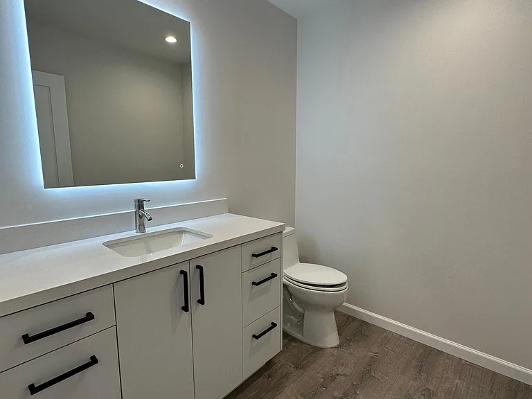 6641 Quakertown Ave — Photo 5