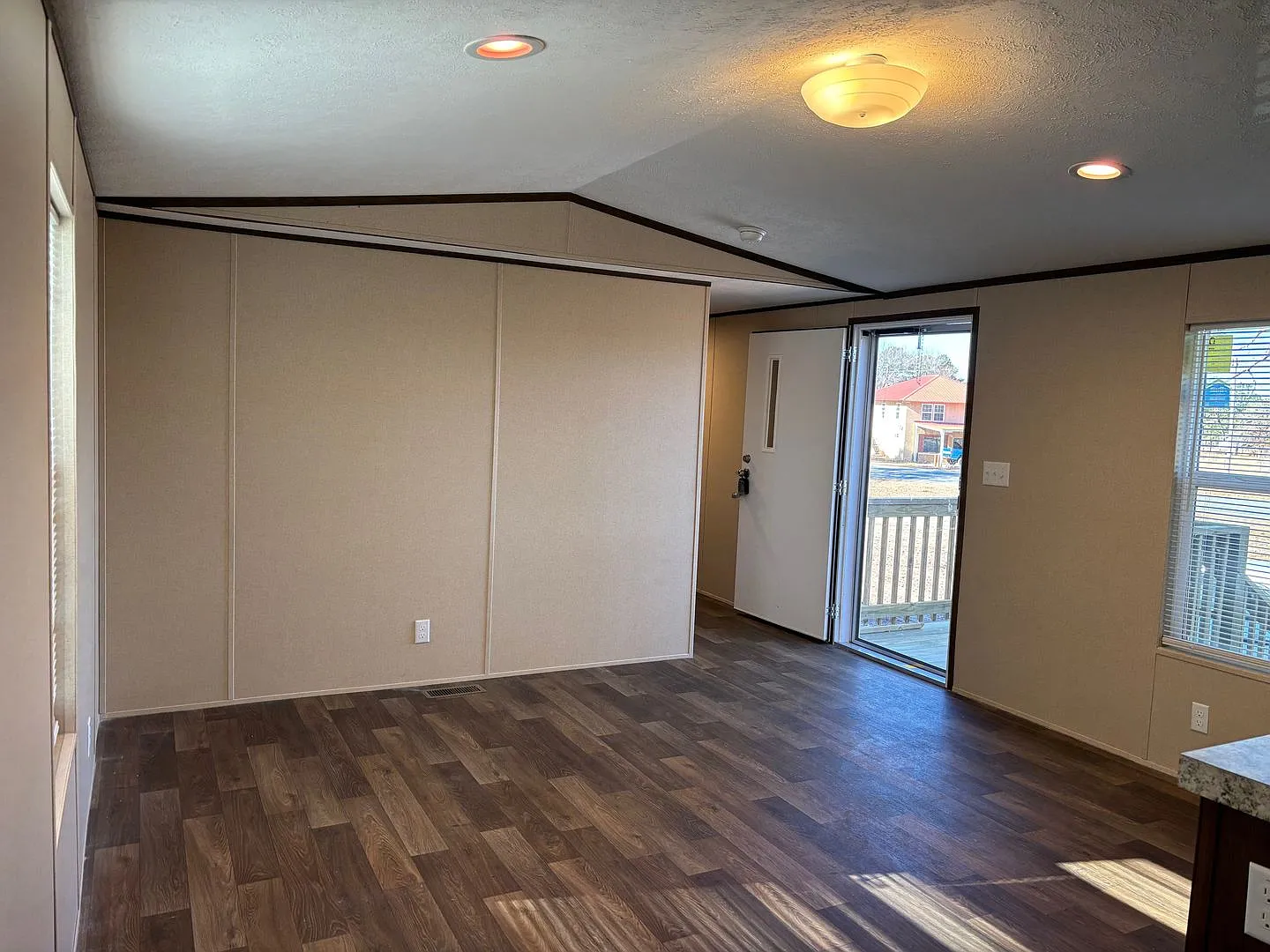 New 3 Bed 2 Bath Mobile Home! — Photo 2