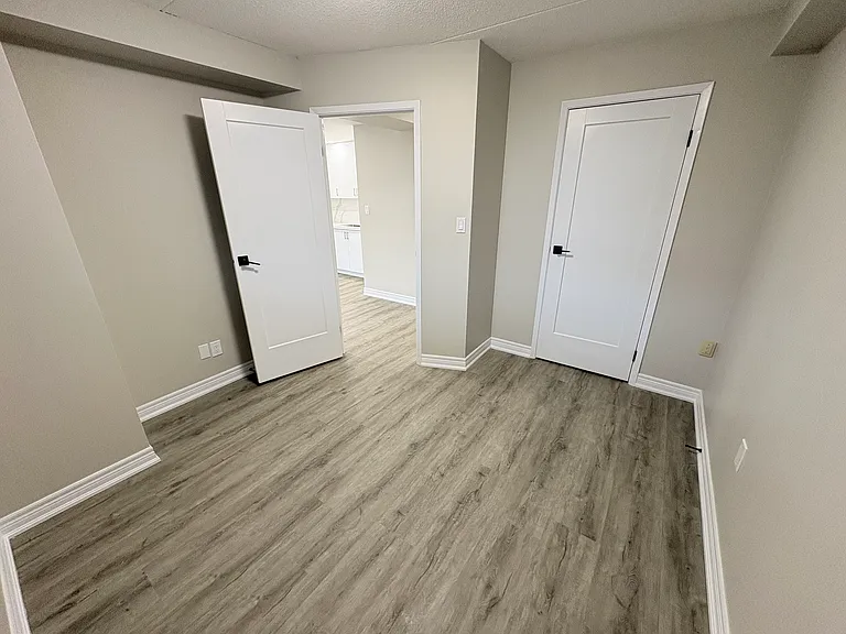 190 Gage Ave S #401 — Photo 7