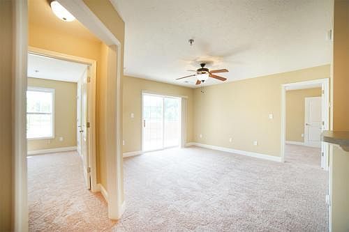 5th image of 103 Capital St Unit 103