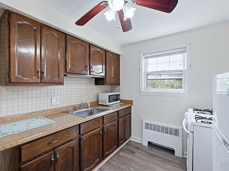141 West St #2 — Photo 13