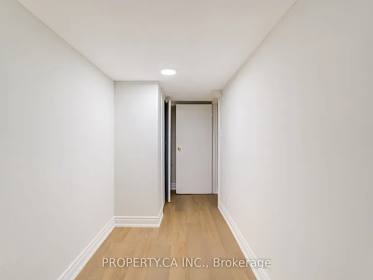 242 Emerson Ave #BASEMENT — Photo 28