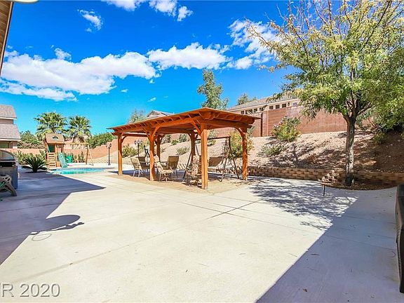 4th image of 694 Glen Canyon Ct