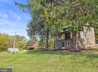 2122 W Springfield Rd, Glen Rock, PA 17327