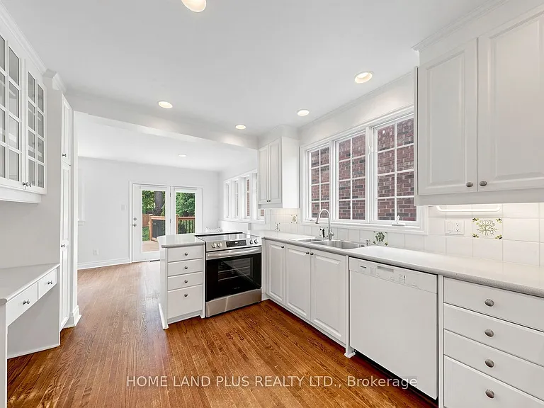 295 Saint Germain Ave — Photo 18