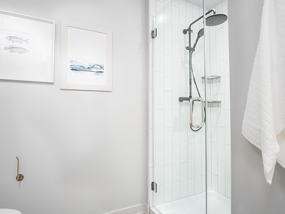 5th image of 5155 N Broadway St #205