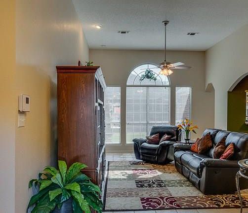 4th image of 4804 Navajo Way