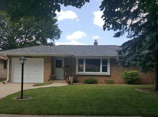 4604 Newcastle Rd, Rockford, IL 61108