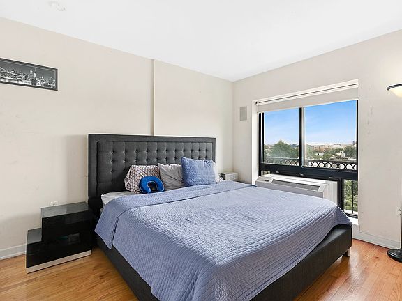3rd image of 775 Lafayette Ave APT 9D