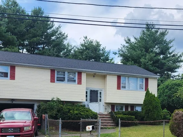 35 Delorenzo Dr, Randolph, MA 02368