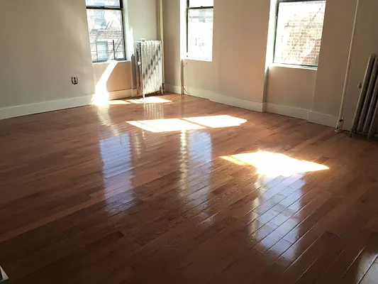 Rented by MNS | media 7