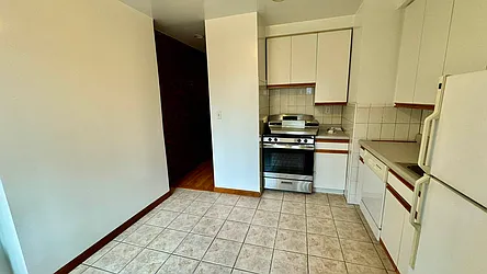 Rented by HOLTON REAL ESTATE INC.