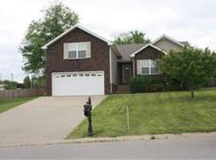 1776 Ridge Runner Ct, Clarksville, TN 37042