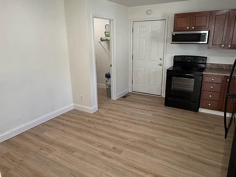 131 N 9th St — Photo 2