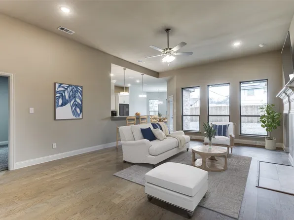 609 Vaquero St, White Settlement, TX 76108