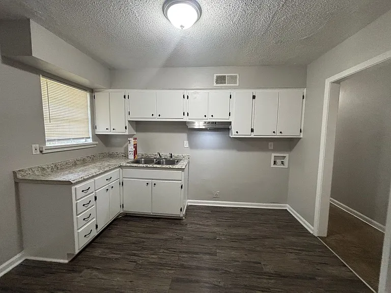 5203 Black Diamond Cv — Photo 31