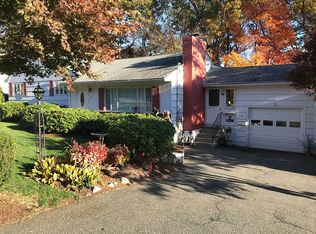 12 Melch Rd, Lynnfield, MA 01940