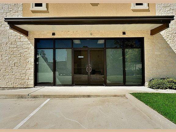 2nd image of 26209 Oak Ridge Dr