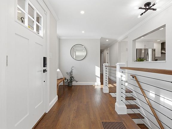 4th image of 38 Woodland Rd
