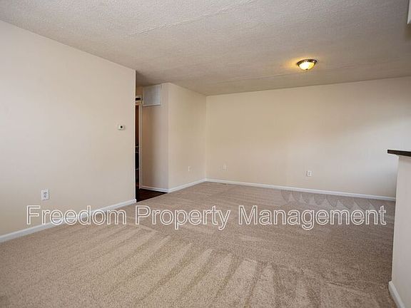 3rd image of 9327 Woodlea Ct