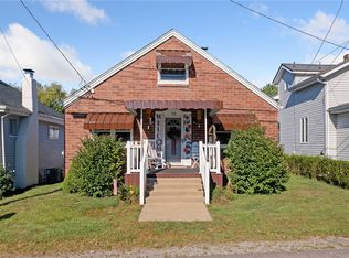 928 Harmony Fisher Ave, Ellwood City, PA 16117
