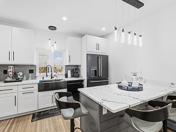 2nd image of 658 3rd St