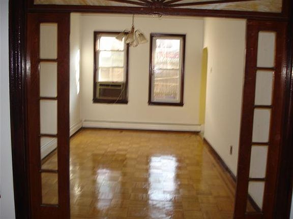 4th image of 3274 Kennedy Blvd