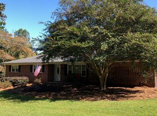 608 W Springwood Dr, Seneca, SC 29672