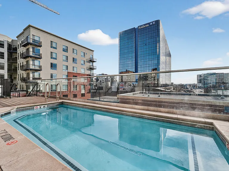 Rooftop Heated spa with view