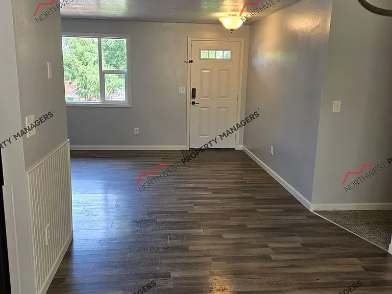 212 Galaxie Rd — Photo 6