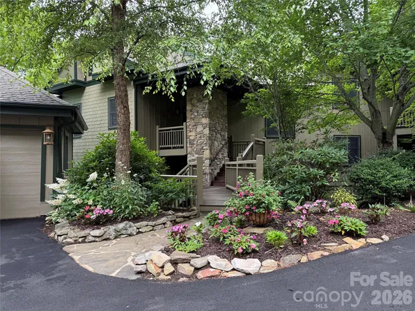 528 Andrew Banks Rd, Burnsville, NC 28714