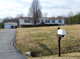 950 Goldmine Rd, Glade Hill, VA 24092