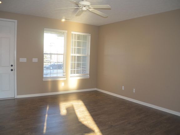 3rd image of 15820 Gateshead Dr