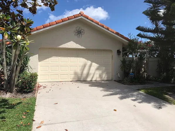 1700 NW 21st Ct, Delray Beach, FL 33445