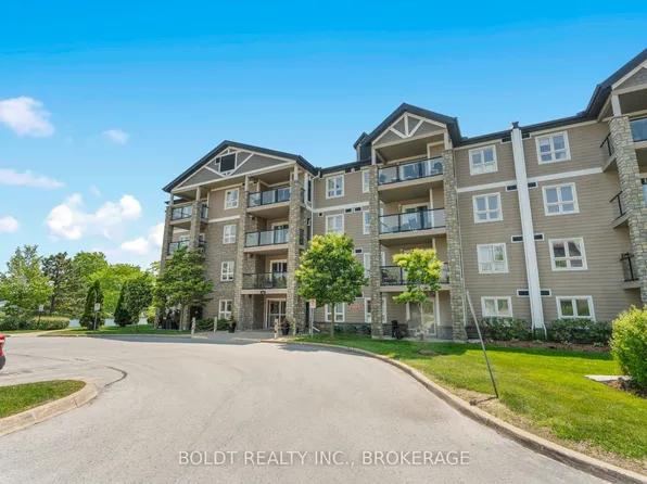 330 Prince Charles Dr S #1214, Welland, ON L3C 7B3