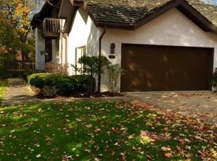 26 Auburn Ave SE, North Canton, OH 44709