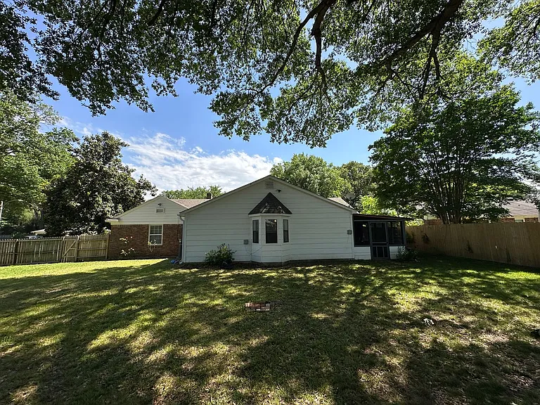 5138 Whitehall Ave — Photo 22