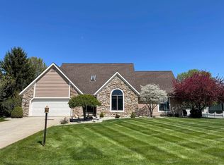 3052 E Liverpool Rd, Winona Lake, IN 46590