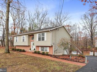 26 Powder Mill Ct, Inwood, WV 25428