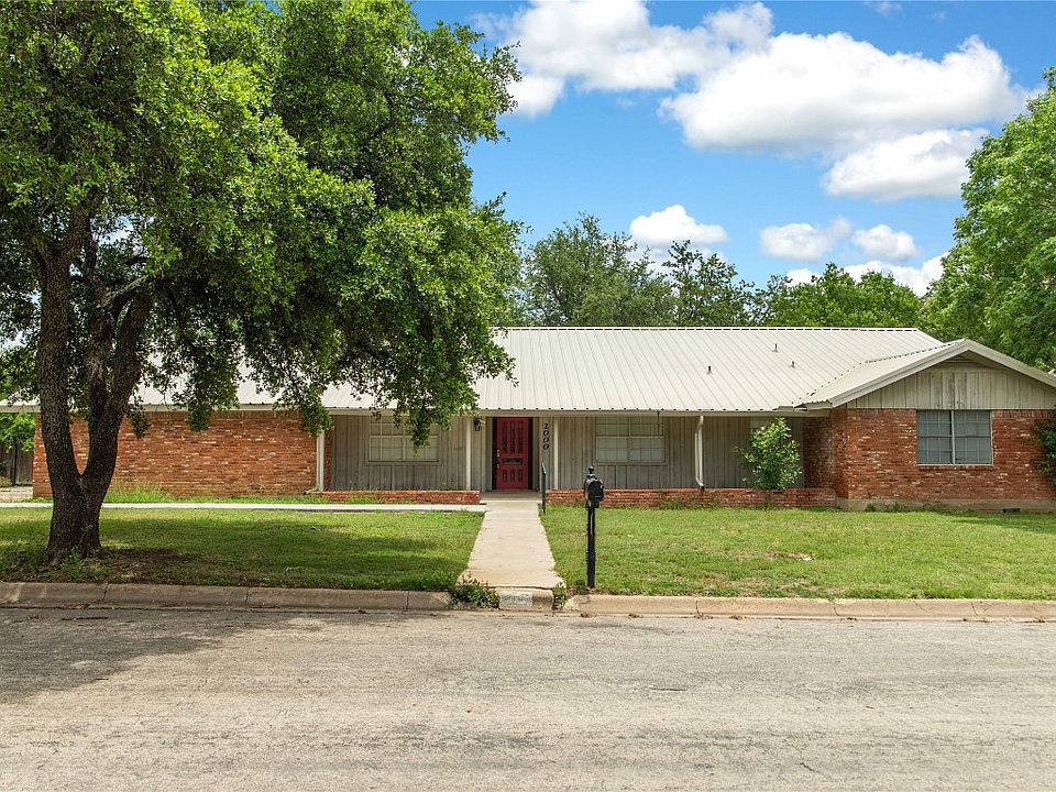 2000 7th St, Brownwood, TX 76801 Zillow