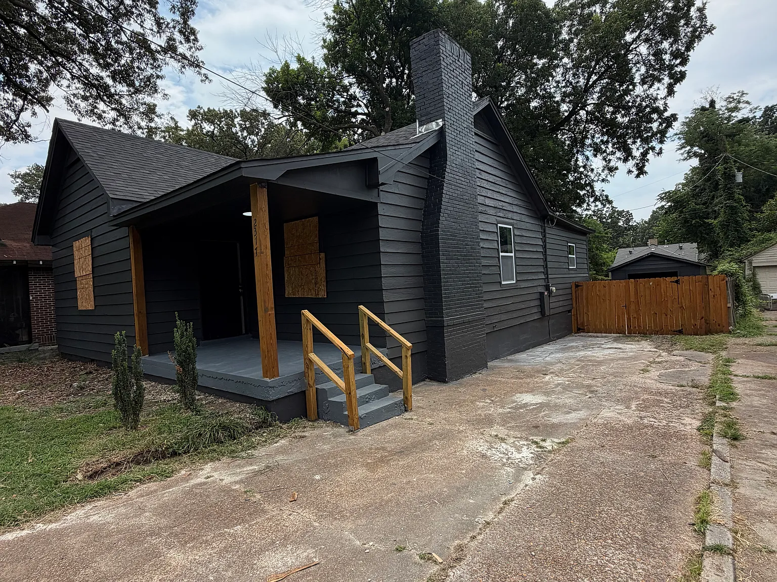 4 bed, 1477 sqft, $1,600 — Photo 3