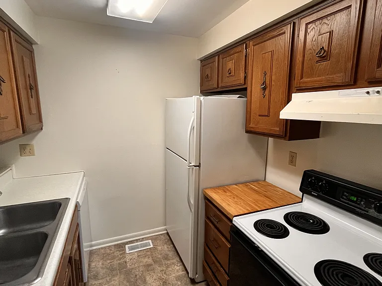 5626 Elgin Roof Dr #2 — Photo 1