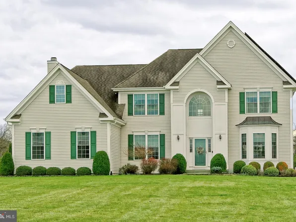 50 Oxford Cir, Southampton, NJ 08088