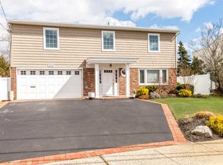 3323 Hewlett Ave, Merrick, NY 11566